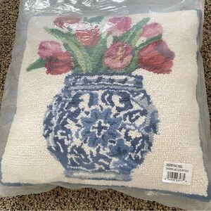 Peking Handicraft Sally Eckman Roberts Chinoiserie Vase Tulips Pillow 16x16